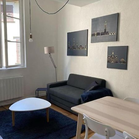 Logement Cosy En Hyper-Centre Lägenhet Limoges Exteriör bild
